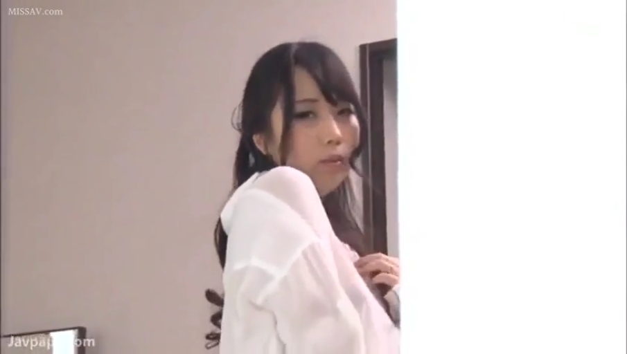 专注 · 和室 · 远景 · 内衣 · 群交 · 卧姿 · 被褥 · 多人行为