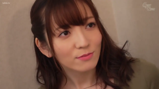 室内 · 脸部 · 清纯 · 温柔 · 侧头 · 绿色衣服