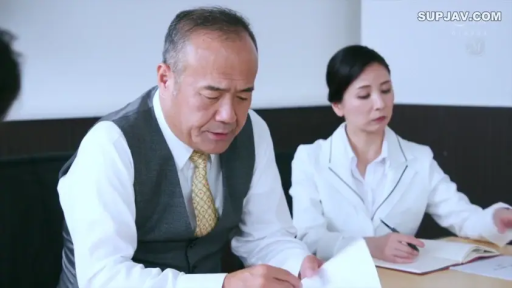 JUQ-441已婚秘书，在充满汗水和亲吻的总裁办公室中出性爱。知性之美和成熟魅力……成熟美丽女人的完美形态。月野由林