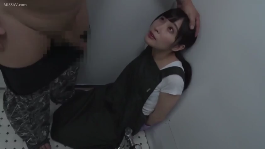 顔部のクローズアップ · 洗面所 · エプロン