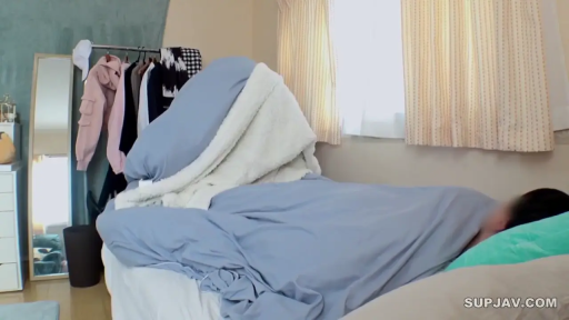 寝室 · 全景 · 平静 · 裸体 · 侧卧 · 素人 · 被子 · 寝る