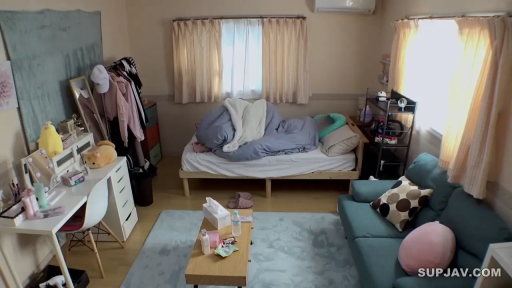 寝室 · 全景 · 书桌 · 居家环境 · 挂件衣物