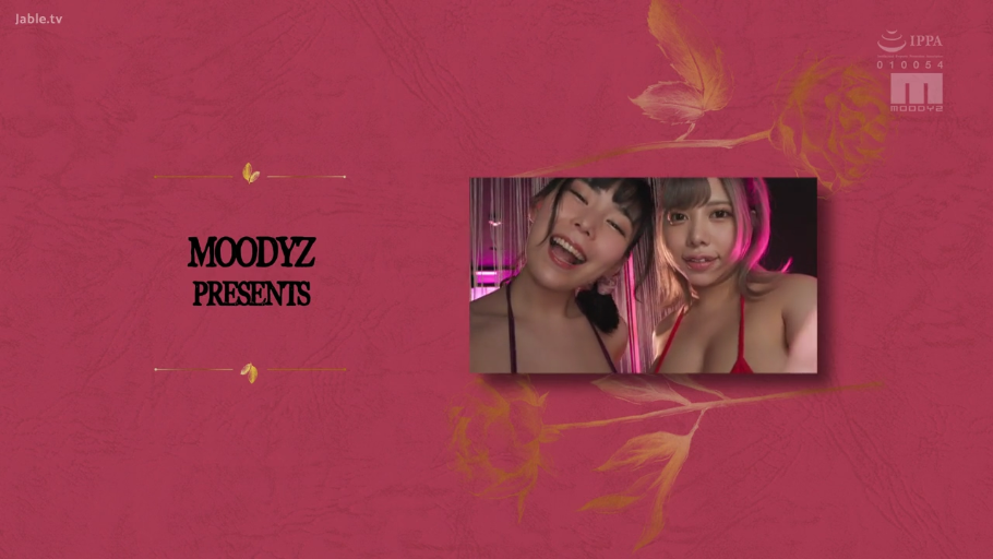 比基尼 · 站立 · 展示 · 诱惑 · 双人 · 乳房 · 影棚