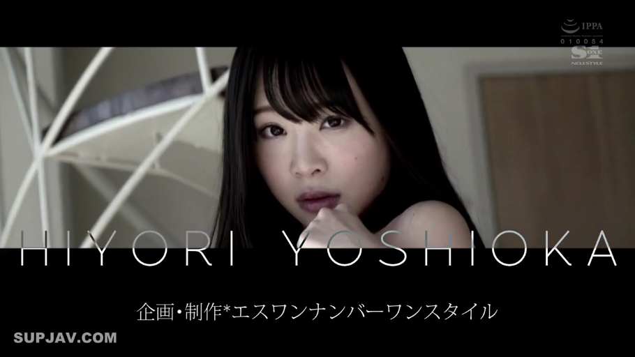 室内 · 脸部特写 · 裸体 · 诱惑 · 凝视 · 正对镜头 · 吉冈日和