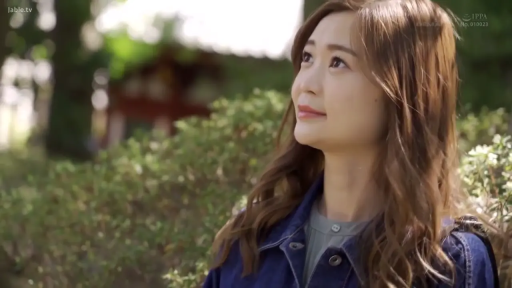 面部特寫 · 户外 · 牛仔外套