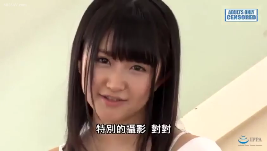 室内 · 脸部 · 白色吊带