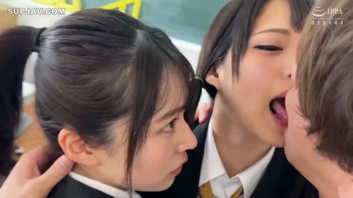 教室 · 陶醉 · 擁抱 · 面部特寫 · 接吻 · 黑板 · 3P · 學院風制服