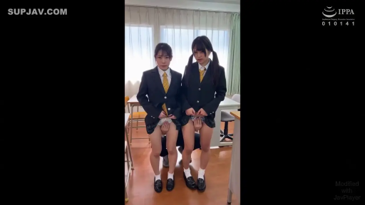 全身 · 教室 · 羞涩 · 站姿 · 课桌 · JK制服 · 双人 · 掀裙