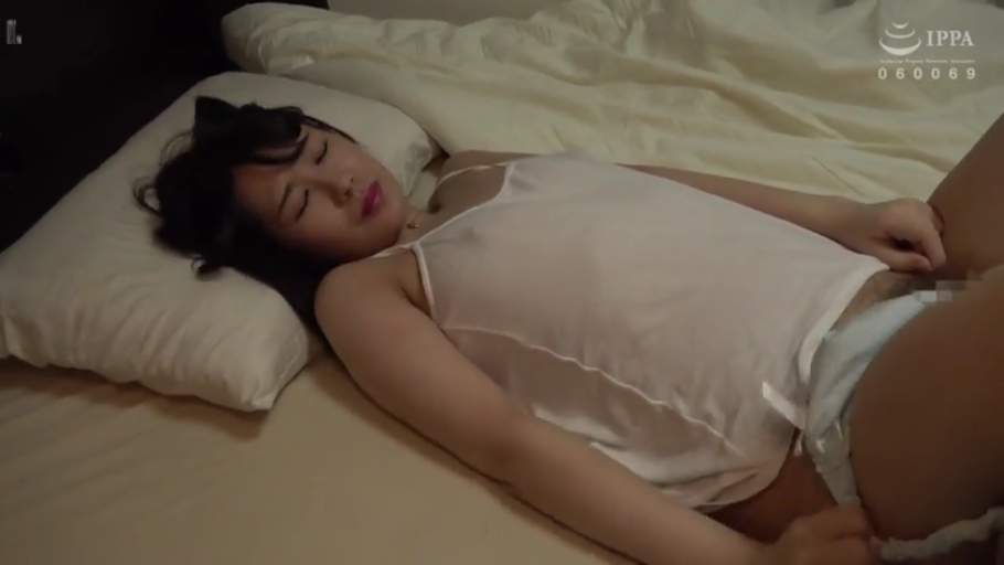 专注 · 卧室 · 口交 · 中景 · 床 · 跪姿 · 女仆装