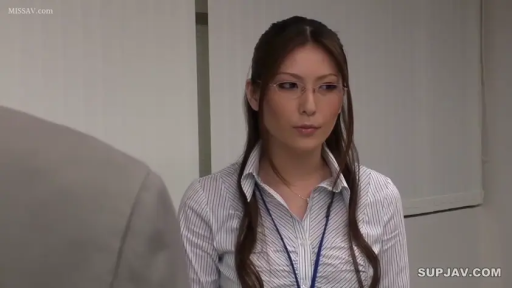 愉悦 · 私处特写 · 自慰 · 室内沙发 · 按摩棒 · 仰卧分腿 · 花纹内裤 · 自慰题材