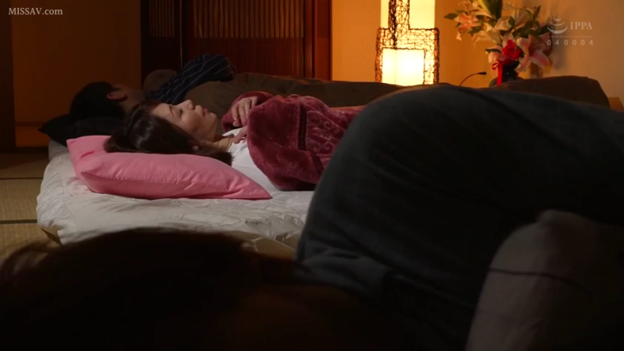 面部 · 和室 · 平静 · 被褥 · 睡衣 · 躺卧 · 睡眠