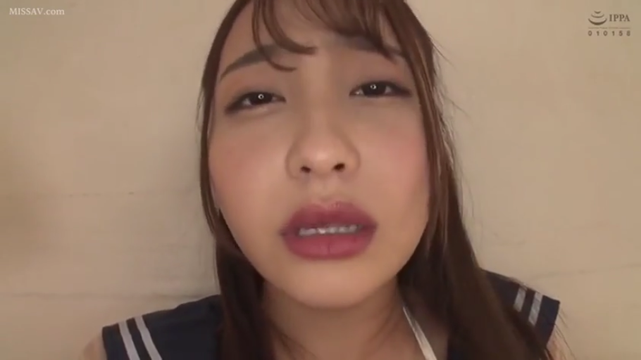 室内 · 脸部特写 · 迷离 · 注视 · 水手服 · 正面