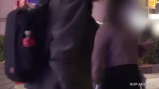 行走 · 偷拍视角 · Blur · 双肩背包 · 休闲外套 · Night Street · 中景背影 · 街头尾随