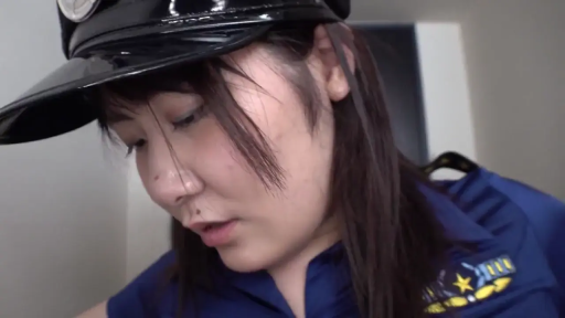 室内 · 低头 · 专注 · 角色扮演 · 面部特写 · 警帽 · 口交暗示 · 大檐帽