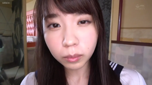 室内 · 脸部特写 · 自然 · 对视 · 水手服 · 长发 · 正面