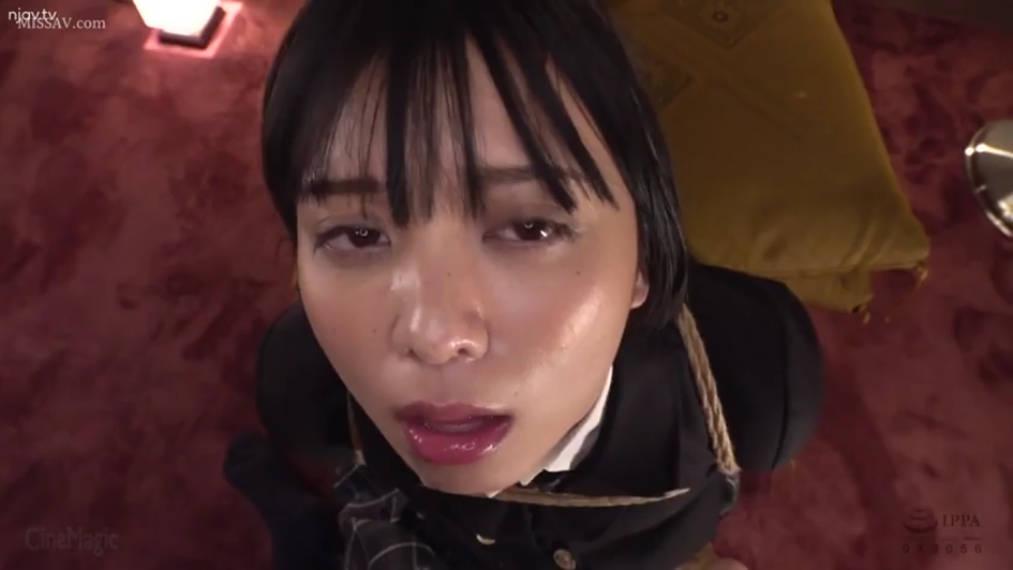 室内 · 脸部特写 · 迷离 · 跪姿 · 绳艺 · 黑色制服 · 绳子 · 绳索束缚