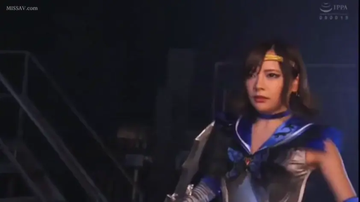 室内 · 真剣 · 站立 · 半身 · Cosplay · 战士装 · 扮演 · 护甲