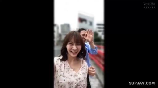 坐姿 · 面部 · 和室 · 红色情趣内衣 · 多人 · 抚摸 · 笑容 · 红色内衣