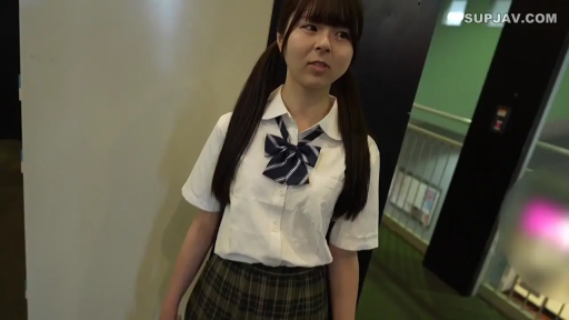 室内 · 中景 · 站姿 · 自然 · JK制服 · 双马尾