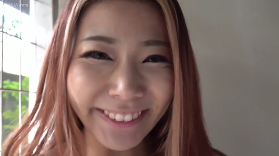 室内 · 顔部のクローズアップ · 裸体 · 正对镜头