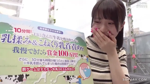 Indoor · Half-body · 条纹短袖