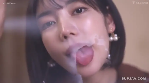 室内 · 面部 · 迷离 · 特写 · 颜射 · 精液 · 高潮 · 日常装