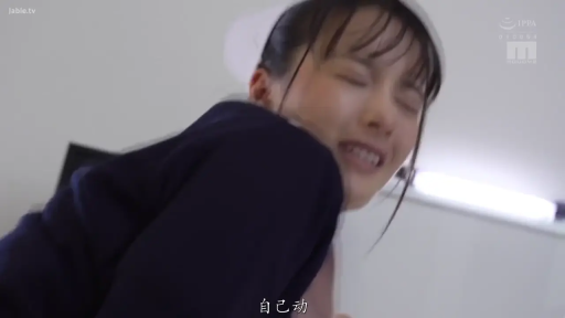 室内 · 性行为 · 陶醉 · 面部特写 · 高潮表情 · 背景灯 · 深色套装 · 亲密姿态