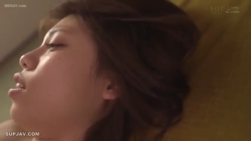 室内 · 顔部のクローズアップ · 全裸 · 仰臥 · うめき声 · 高潮 · 侧脸