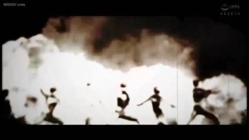 远景 · 户外 · 模糊 · 剪影 · 紧身衣 · 奔跑 · 运动 · 烟雾