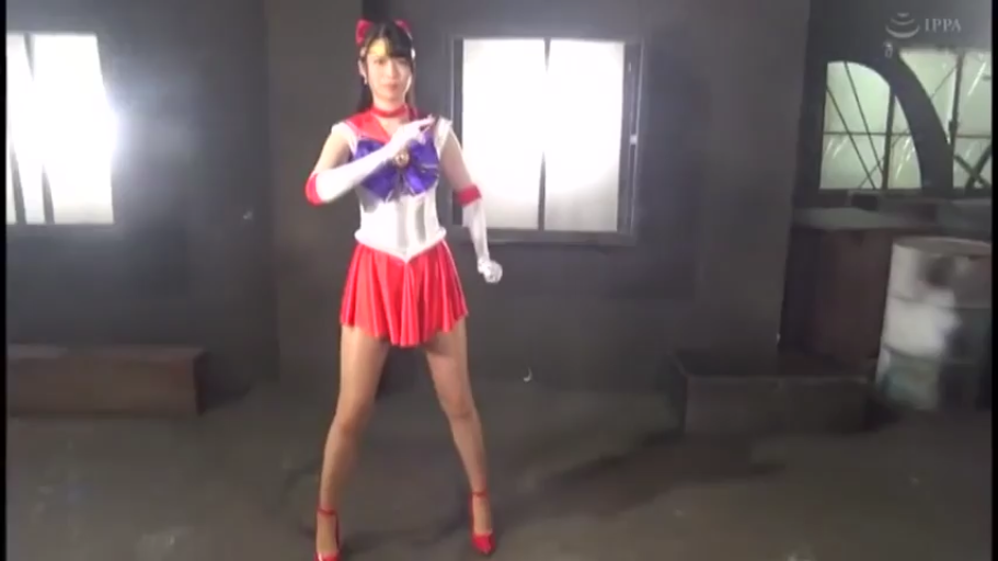 严肃 · 全身 · 角色扮演 · 站姿 · 摆拍 · 室内摄影棚 · 头饰 · 动漫角色扮演服