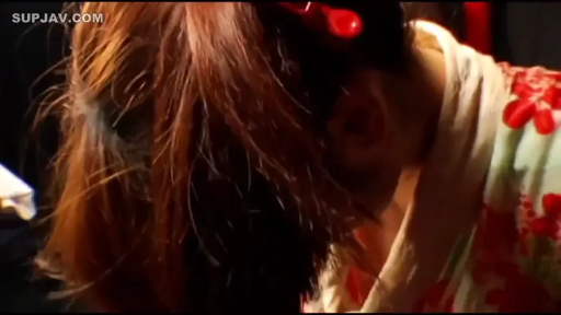 室内 · 俯身 · 口交 · 头部 · 暗光 · 和服 · 发夹