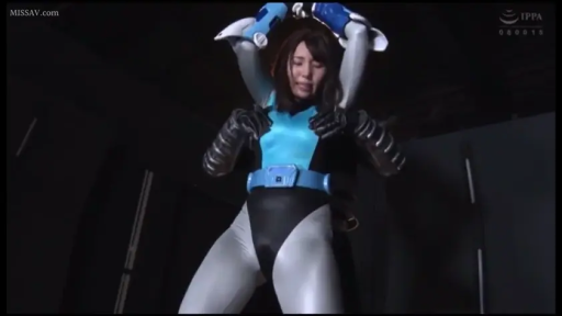 中景 · 难受 · 被抚摸 · 黑暗室内 · Cosplay · 拘束具 · 站立吊缚 · 蓝白紧身衣