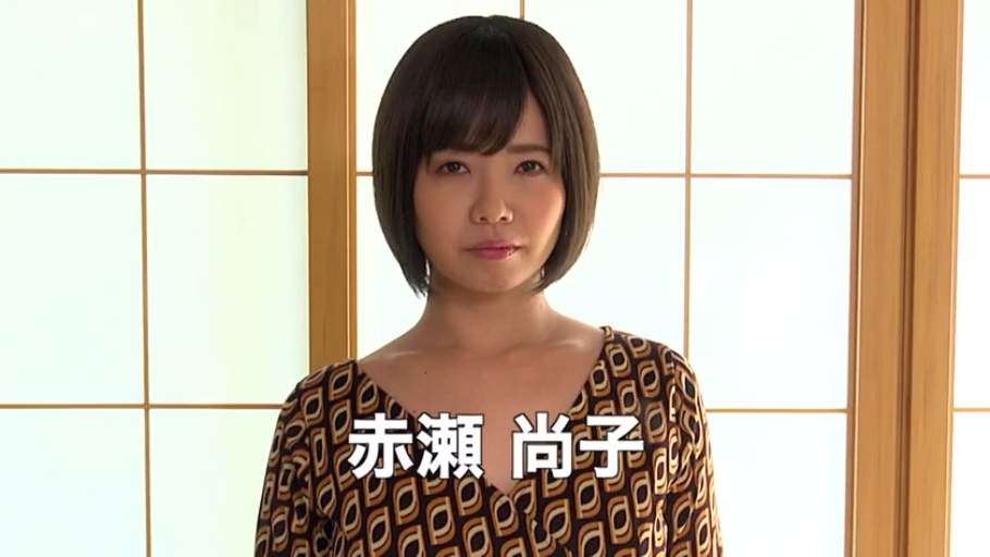 性交 · 投入 · 办公室 · 后入式 · 办公桌 · 全景 · 学生制服 · 职场