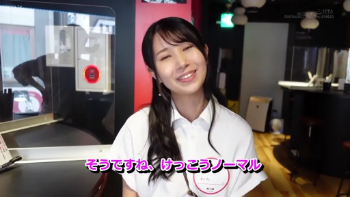 坐姿 · 办公室 · 中景 · 微笑 · 职业装 · 办公 · 办公设备