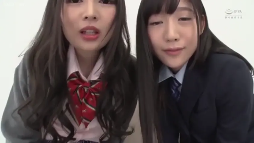 俯身 · 微笑 · 面部特写 · 凝视 · JK制服 · 双人 · 白色背景