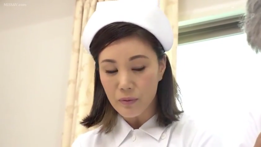 室内 · 护士服 · 脸部特写 · 站立