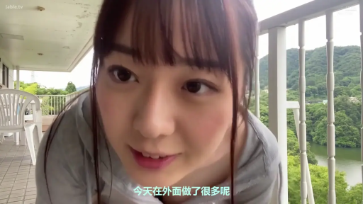 全身 · 站姿 · 沙发 · 微笑 · 客厅 · 白色蕾丝衣 · 多人猥亵 · 多人场景