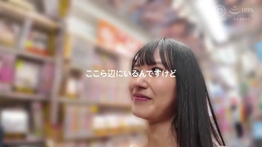 室内 · 站姿 · 凝视 · 短发 · 侧脸 · 冷淡 · 蓝色制服