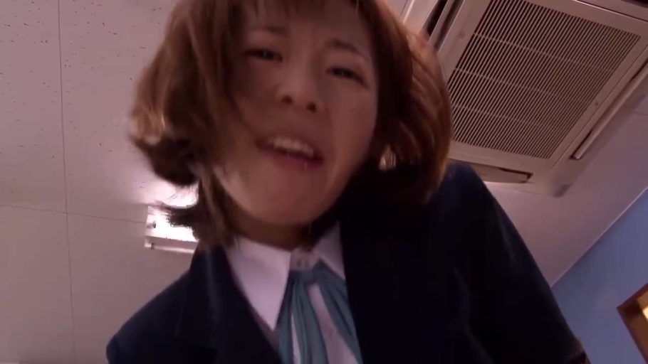 校服 · 专注 · 卧室 · 生殖器 · 书本 · 看书 · 开腿躺 · 反差感