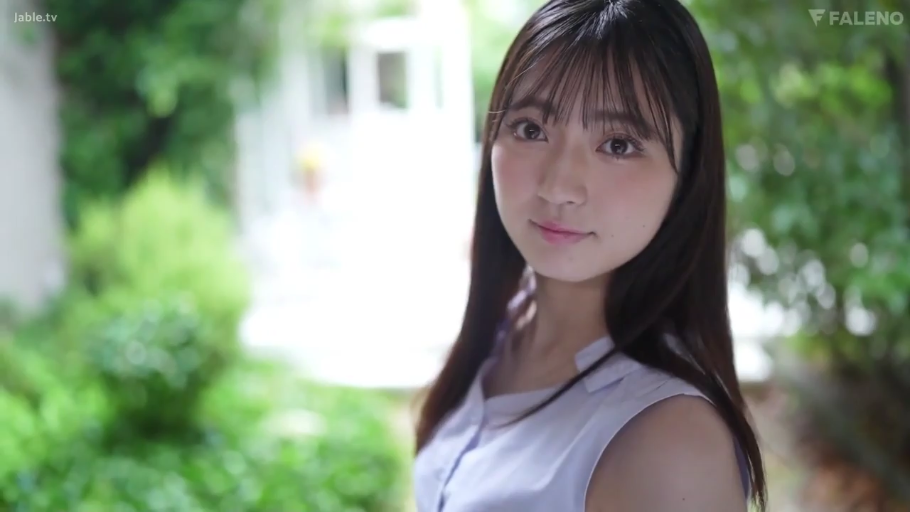 胸部 · 卧室 · 愉悦 · 蕾丝内衣 · 特写 · 仰躺 · 亲吻吮吸