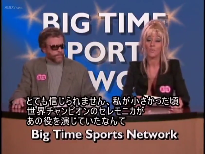 坐姿 · 办公桌 · 中景 · 自然 · 职业装 · 演播室 · 播报 · 复古