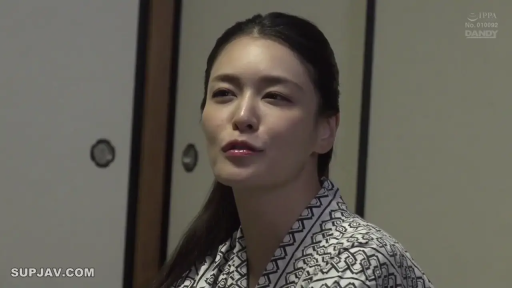 Sitting Posture · Close-up of the face · Japanese-style room · 平静 · 谈话 · Interview · 浴衣