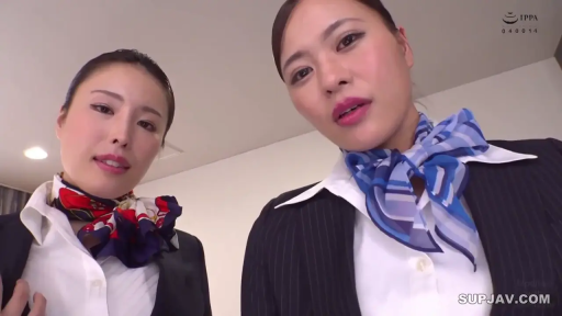 Indoor · Standing Posture · 平静 · 制服 · 上半身 · Overlook · Low angle