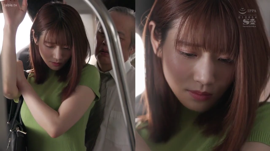俯身 · 办公室 · 巨乳 · OL装 · 半身 · 文件夹 · 正常 · 搬运