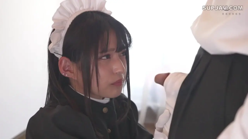 室内 · 羞涩 · 跪姿 · 面部特写 · 女仆装 · 准备口交 · 阴茎露出