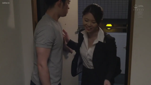 站立 · 中景 · 职业装 · OL · 笑容 · 互动 · 门 · 门口