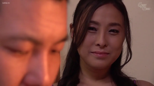 专注 · 和室 · 全景 · 剧情 · 诱惑 · 对坐 · 榻榻米矮桌 · 紫色透视内衣