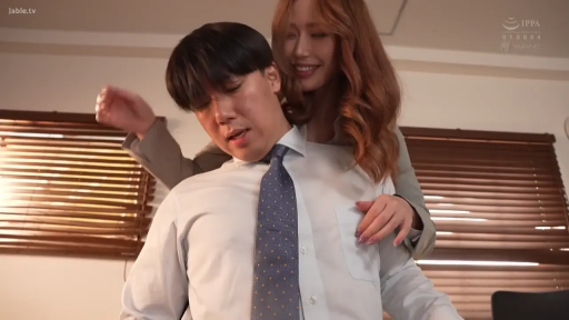 办公室 · 站立 · 上半身 · 职场 · 局促 · 骚扰 · 西装衬衫