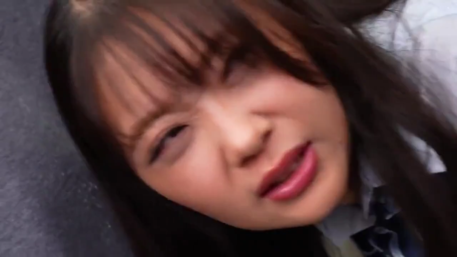 制服 · 顔 · 仰臥 · 屋外 · 长发 · アヘ顔 · 看镜头