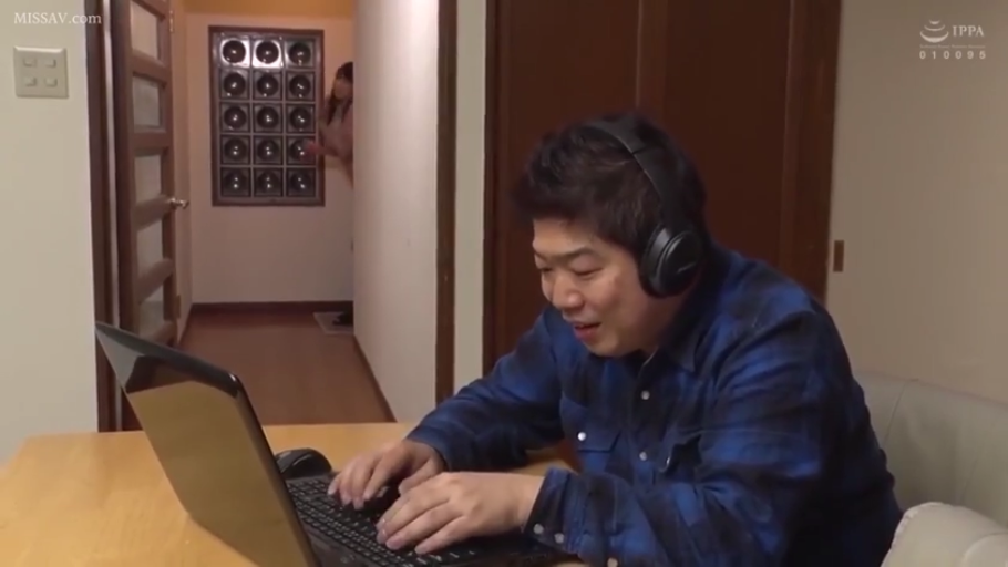 室内 · 面部 · 全裸 · 迷离 · 跪姿 · 颜射